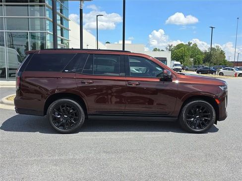 Used 2023 Cadillac Escalade Sport w/ LPO, ONYX Package AWD/4WD image 2