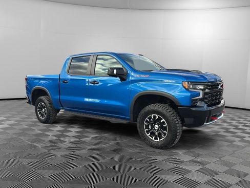 Used 2022 Chevrolet Silverado 1500 ZR2 image 2