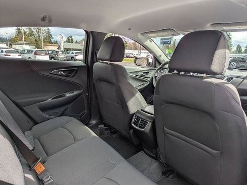 Used 2025 Chevrolet Malibu LT FWD image 33