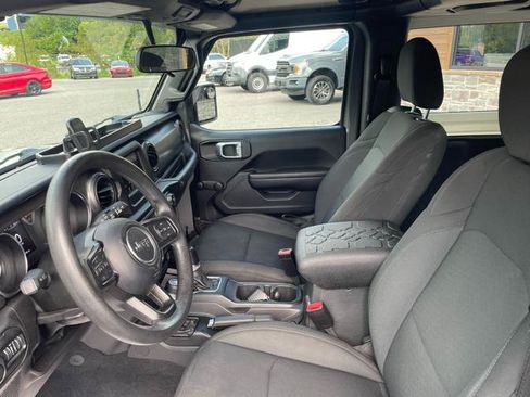 Used 2022 Jeep Wrangler Sport AWD/4WD image 15