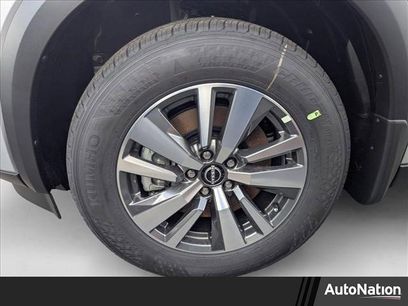 New 2025 Nissan Pathfinder SL