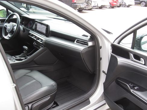 Used 2024 Kia K5 GT-Line FWD image 17