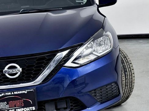 Used 2018 Nissan Sentra S image 6