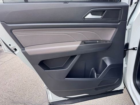 Used 2022 Volkswagen Atlas SE image 28