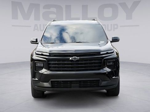 Used 2026 Chevrolet Traverse LT w/ Midnight/Sport Edition image 2