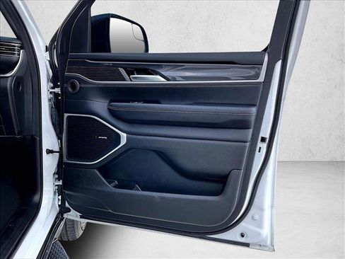 Used 2024 Jeep Wagoneer 2WD image 19