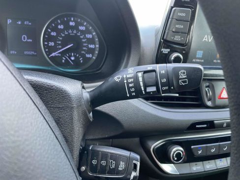 Used 2020 Hyundai Elantra GT FWD image 24