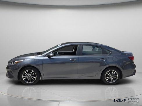 Certified 2023 Kia Forte LXS w/ LXS Technology Package image 3