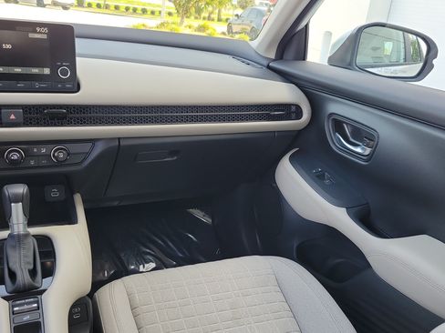 Used 2025 Honda HR-V LX image 19