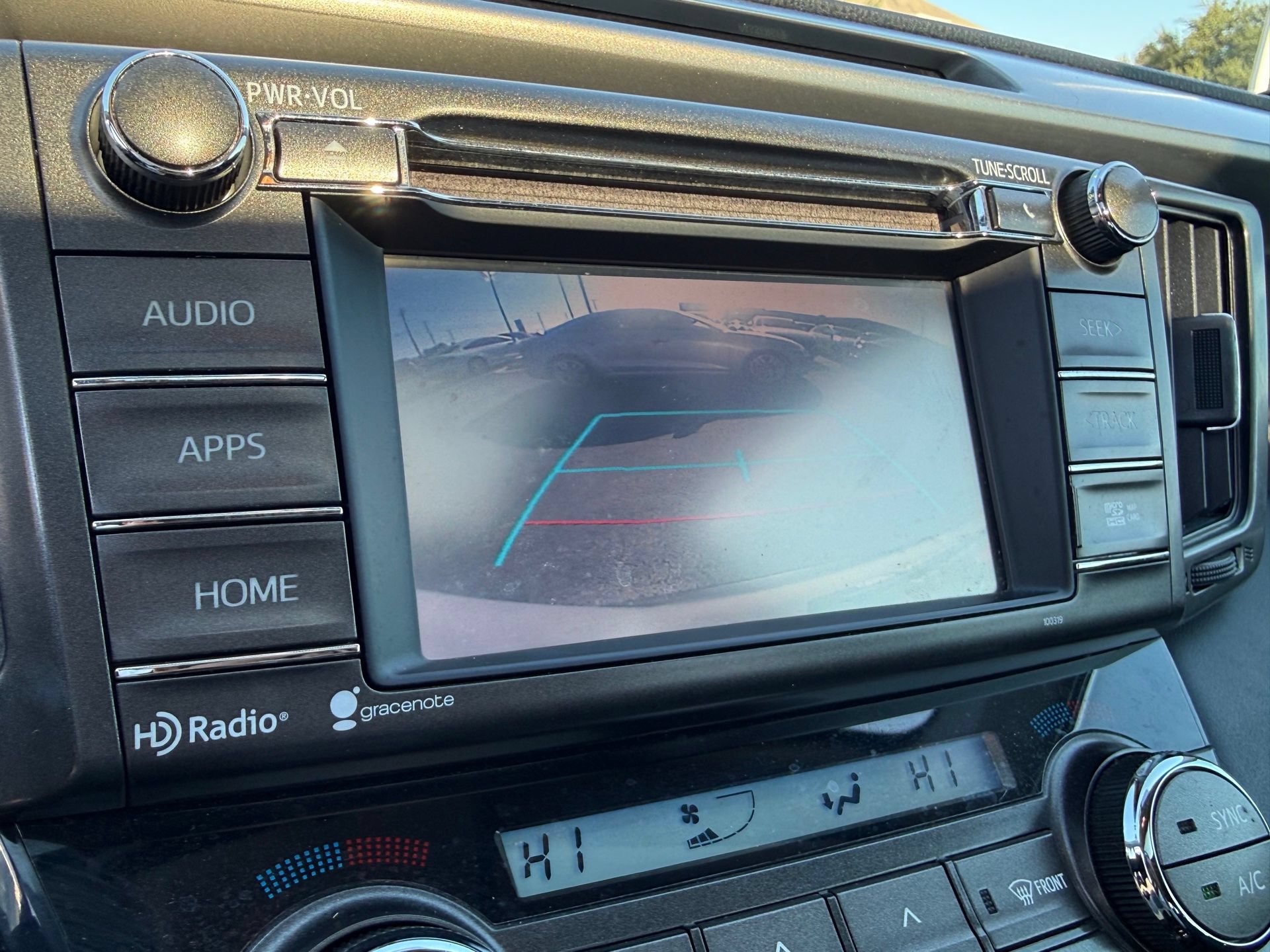 Used 2015 Toyota RAV4 XLE FWD image 19