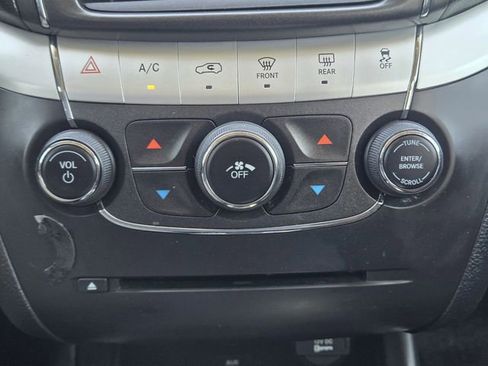 Used 2017 Dodge Journey SXT w/ Premium Group image 17