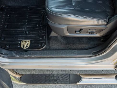Used 2012 RAM 1500 Laramie RWD image 18