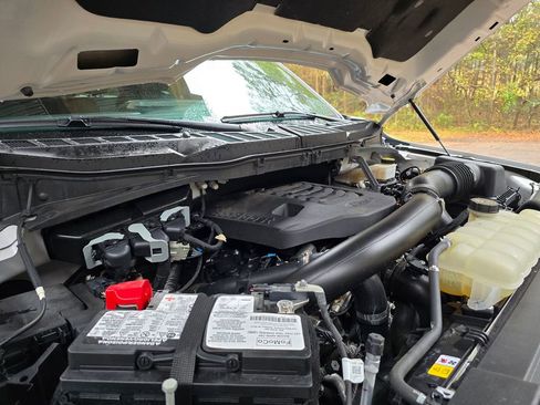 Used 2023 Ford F150 Lariat w/ Trailer Tow Package image 31