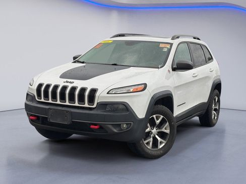 Used 2018 Jeep Cherokee Trailhawk w/ Quick Order Package 27L AWD/4WD image 2