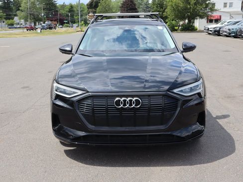 Used 2021 Audi e-tron Premium Plus w/ Premium Plus Package AWD/4WD image 2