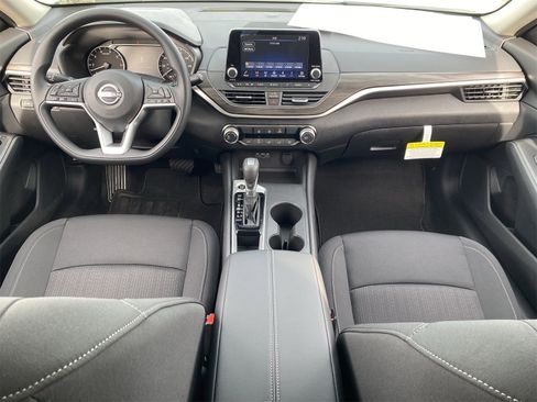 New 2025 Nissan Altima 2.5 SV image 16