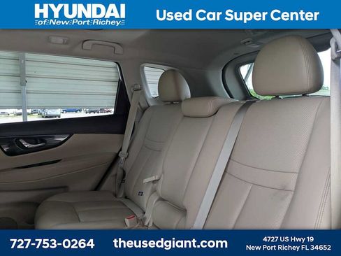 Used 2019 Nissan Rogue SL w/ Premium Package FWD image 16