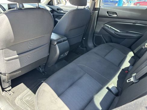 Used 2019 Nissan Altima 2.5 S FWD image 15