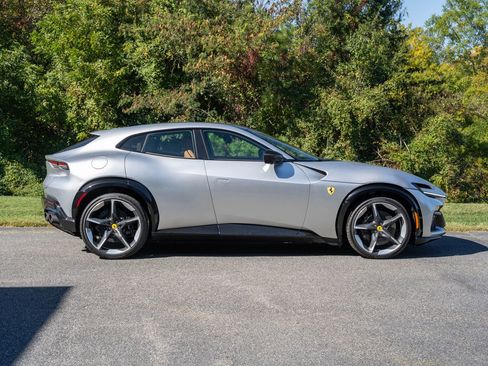 Certified 2025 Ferrari Purosangue image 6