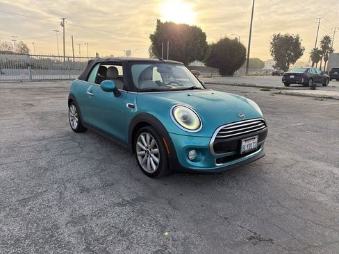 Used 2019 MINI Cooper Convertible w/ Premium Package image 7