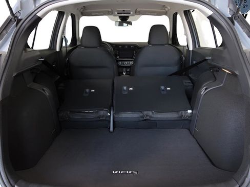 Used 2024 Nissan Kicks SV FWD image 11