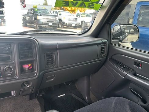 Used 2005 GMC Sierra 1500 SLE w/ Light Duty Power Package image 18