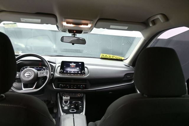 Used 2024 Nissan Rogue S AWD/4WD image 40