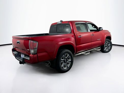 Used 2019 Toyota Tacoma Limited image 5
