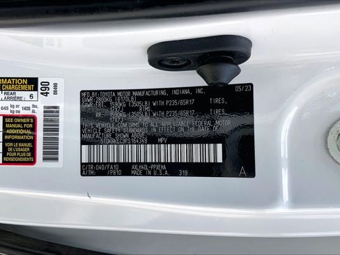 Used 2023 Toyota Sienna LE FWD image 36