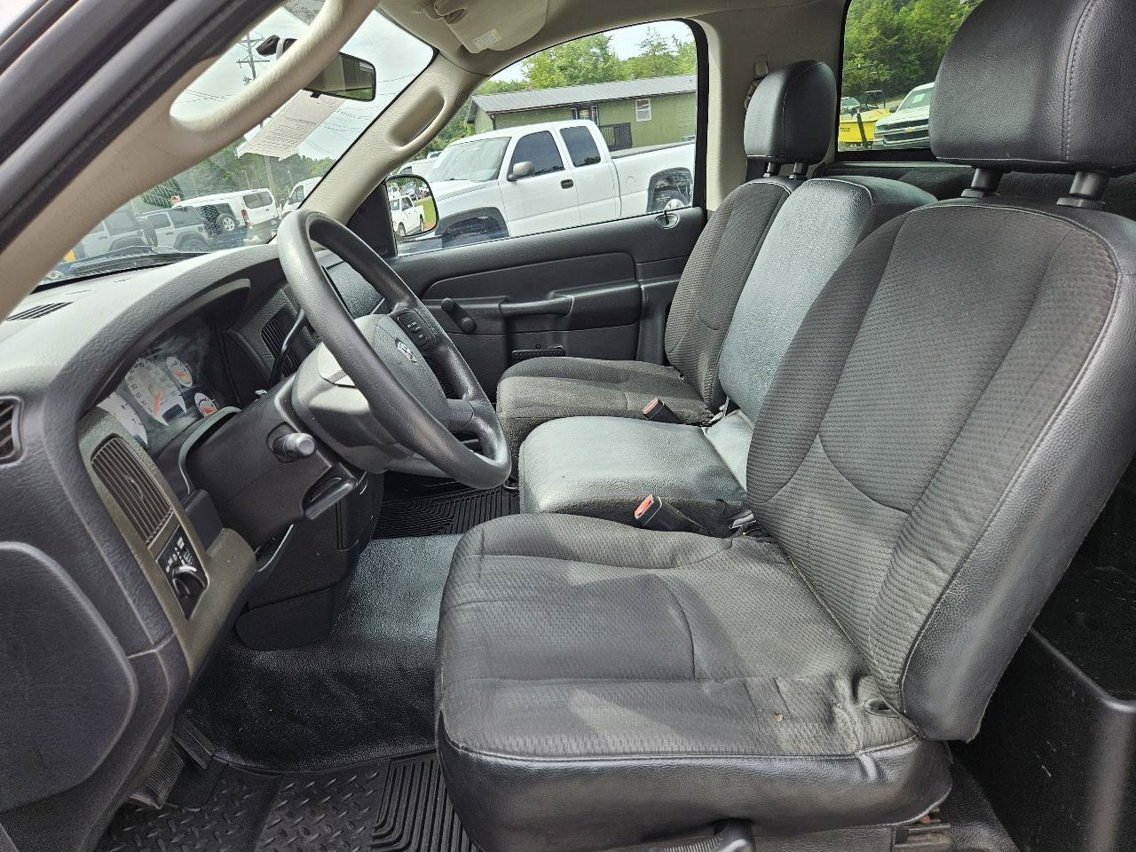 Used 2004 Dodge Ram 1500 Truck ST w/ ST Value Group RWD image 10