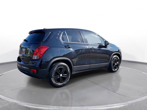Used 2020 Chevrolet Trax LS w/ Tint and Cruise Package FWD image 8