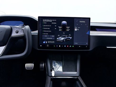 Used 2022 Tesla Model S image 5