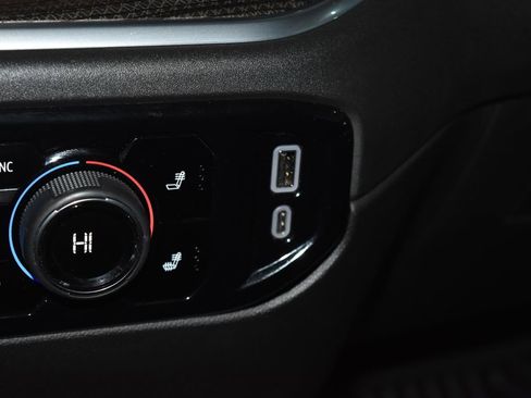 Used 2025 Chevrolet Silverado 1500 LT image 14