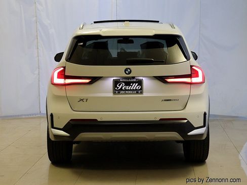 New 2026 BMW X1 xDrive28i w/ Technology Package AWD/4WD image 7