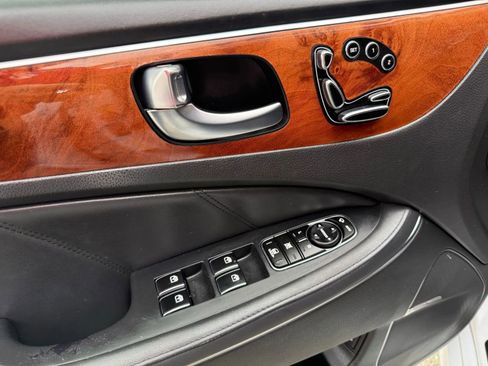 Used 2016 Hyundai Equus Ultimate image 13