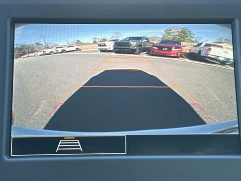 Used 2024 Chevrolet Equinox LT image 31