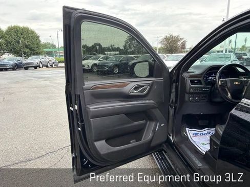 Used 2022 Chevrolet Suburban High Country AWD/4WD image 27