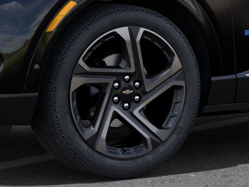 New 2025 Chevrolet Equinox EV LT image 33