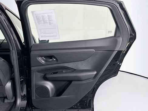 Used 2024 Nissan Ariya AWD image 30