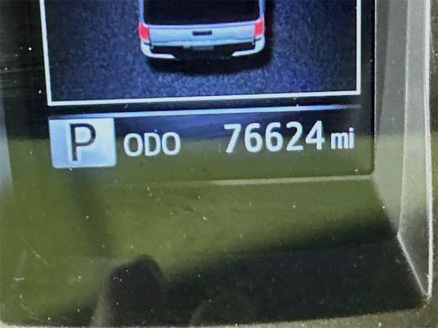 Used 2017 Toyota Tacoma Limited image 30