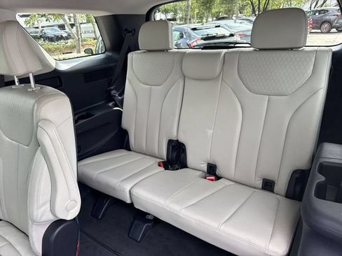 Used 2021 Hyundai Palisade SEL w/ Premium Package FWD image 24