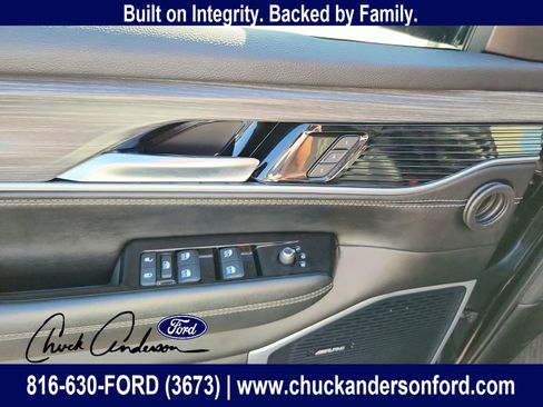 Used 2023 Jeep Wagoneer Series II AWD/4WD image 21