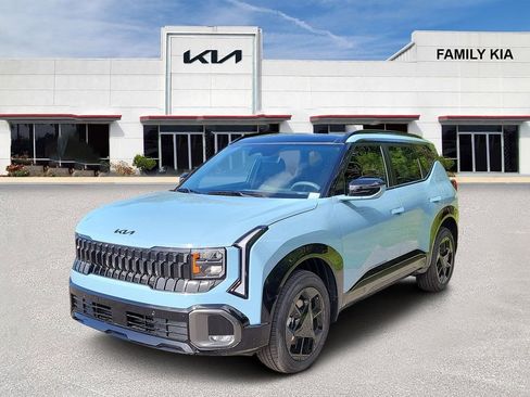 New 2027 Kia Seltos X-Line S w/ X-Line S Premium Package AWD/4WD image 3
