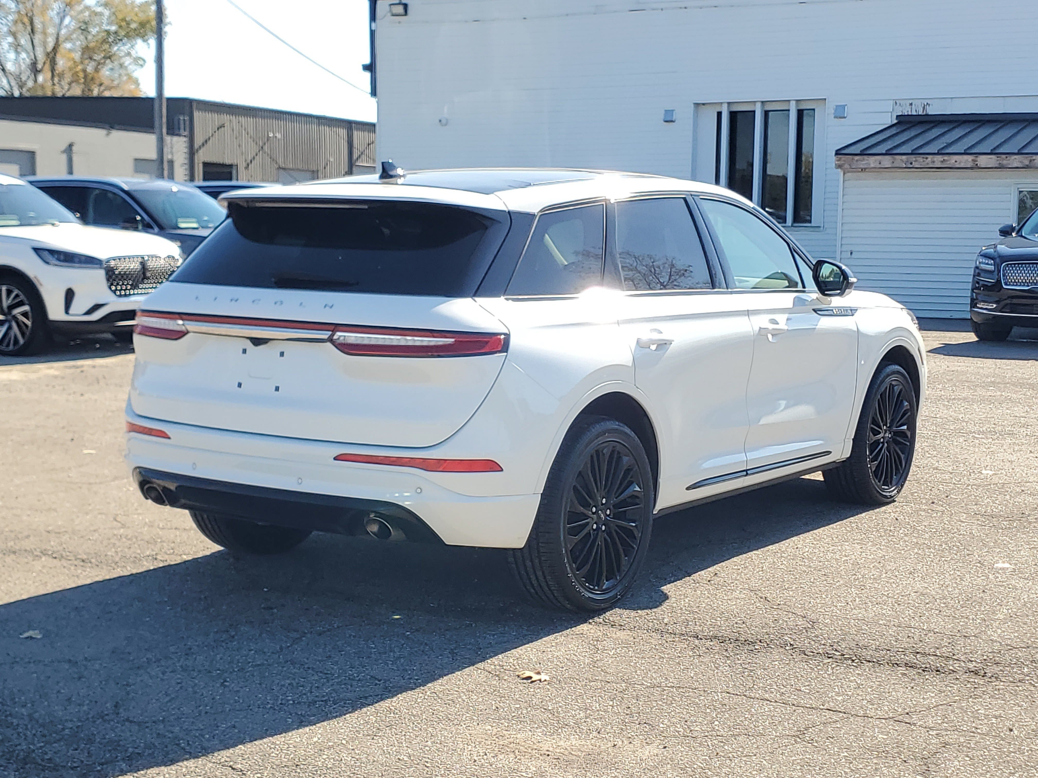 Used 2024 Lincoln Corsair AWD w/ Equipment Group 101A image 6