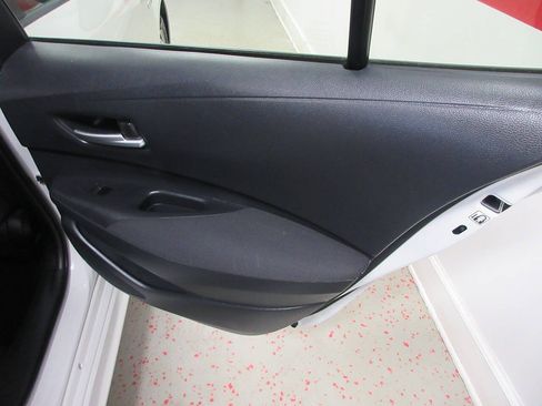 Used 2021 Toyota Corolla LE FWD image 27