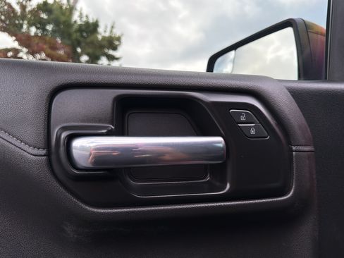 Used 2022 Chevrolet Silverado 1500 LT Trail Boss w/ Bed Protection Package AWD/4WD image 60