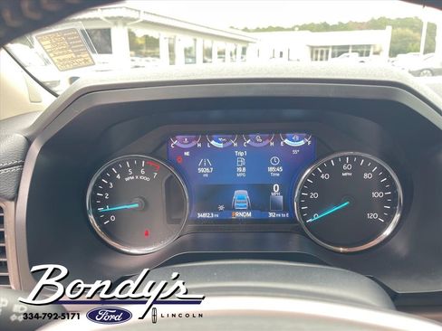 Used 2023 Ford Expedition XLT image 4