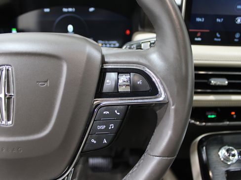 Used 2023 Lincoln Nautilus Reserve w/ Equipment Group 201A image 11