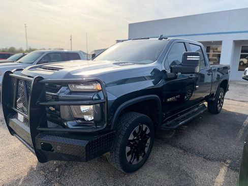 Used 2020 Chevrolet Silverado 2500 Custom w/ Custom Value Package AWD/4WD image 6