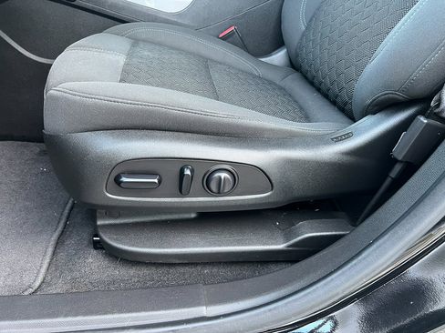 Used 2020 Chevrolet Blazer LT image 14